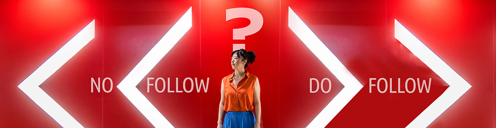 Woman in front of arrows reflecting backlinks
